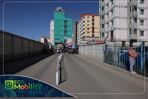 “Нарантуул” худалдааны төвийн хойд талд авто зам болон явган хүний зам шинээр барина